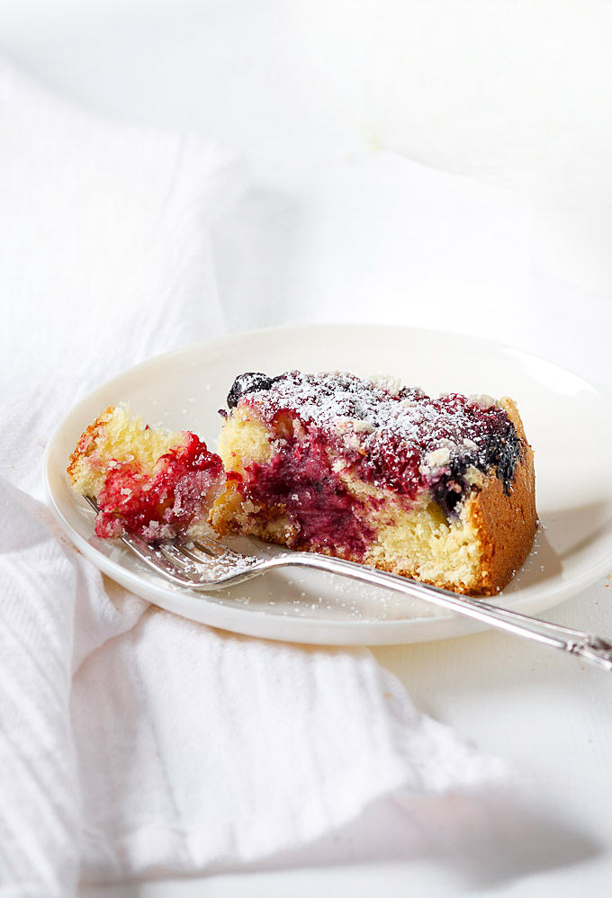 Resepti | Yksinkertainen marjakakku 